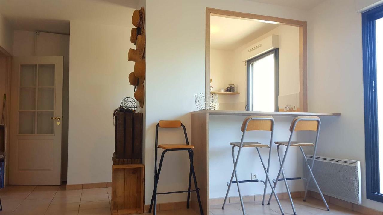 Votre Escale - Le Petit Montmartre Apartment Niort Exterior photo